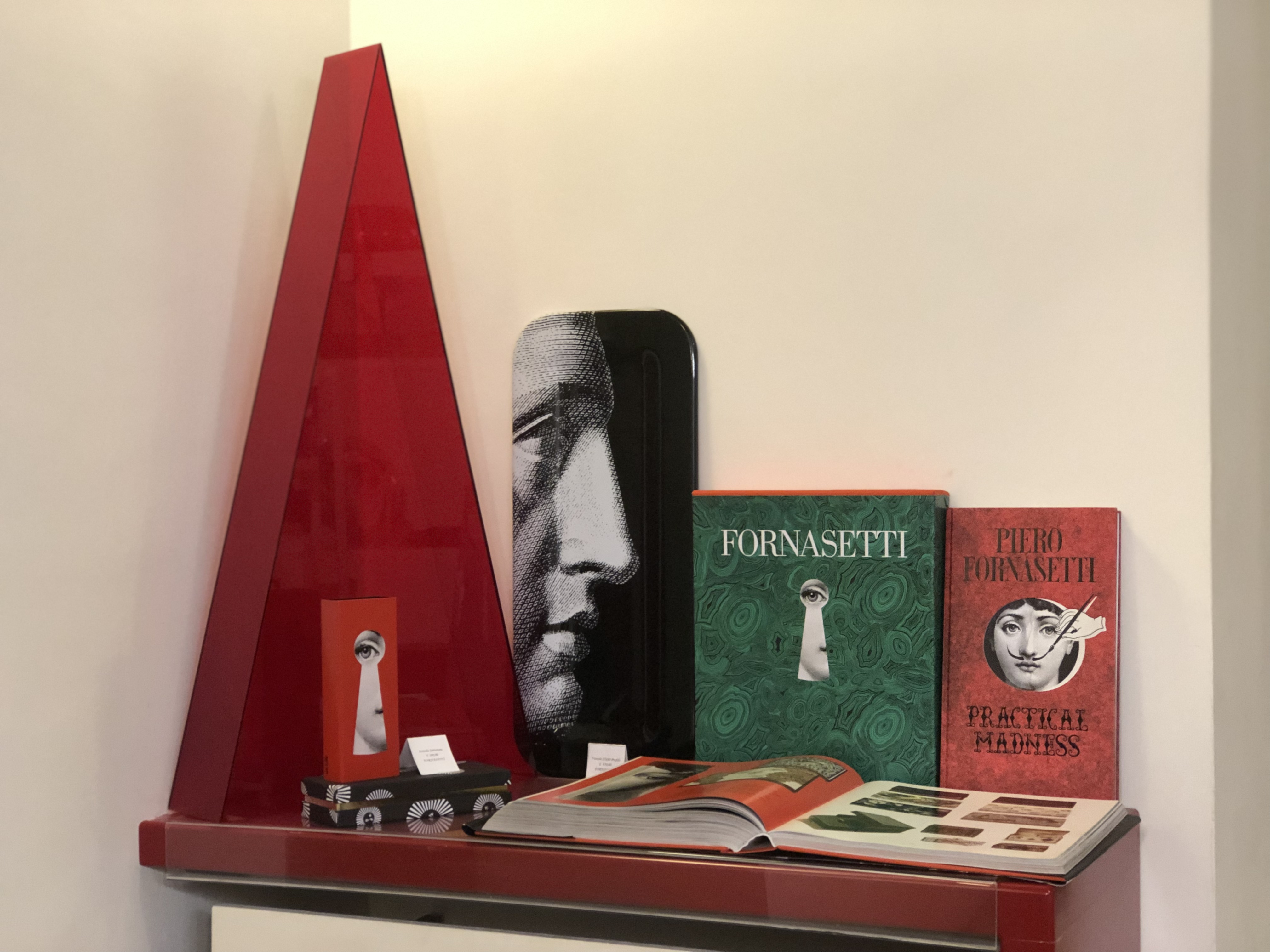 Allestimento del bookshop di Palazzo Altemps