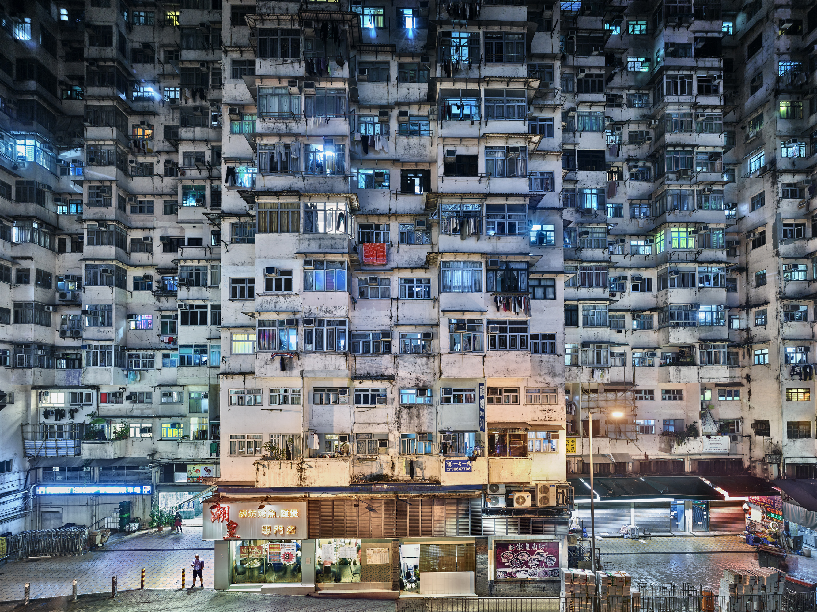 Luca Campigotto, Honk Kong, 2016,  stampa a pigmenti naturali su dibond © Luca Campigotto